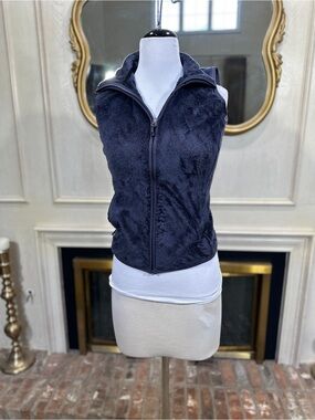 The North Face Osito Fleece Vest size XS Gorpcore Granola Girl Cozy
